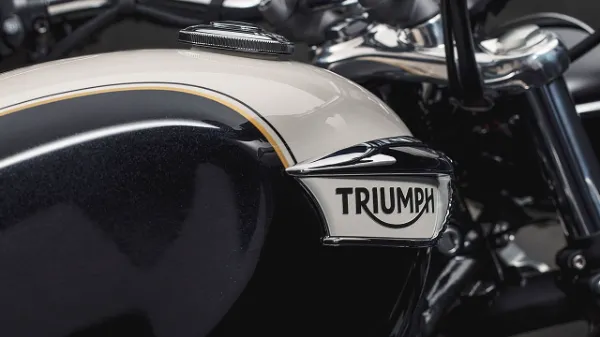 Triumph Rocket 3 Fuel Tank Capacity